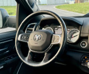Dodge RAM Laramie 5,7 Hemi V8