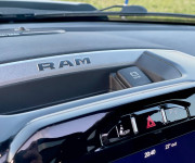 Dodge RAM Laramie 5,7 Hemi V8