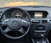 Mercedes-Benz C trieda Sedan