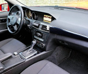 Mercedes-Benz C trieda Sedan
