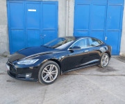 Tesla Model S 85