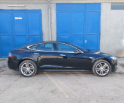 Tesla Model S 85