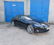 Tesla Model S 85