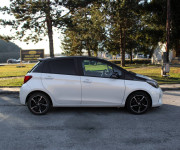 Toyota Yaris 1.5 Hybrid Style e-CVT