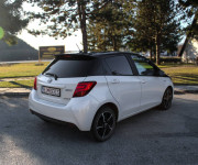 Toyota Yaris 1.5 Hybrid Style e-CVT