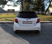 Toyota Yaris 1.5 Hybrid Style e-CVT