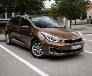 KIA Cee'd SW 1.6 GDi Silver