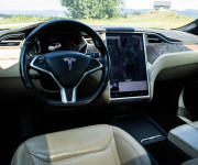 Tesla Model S 90D AWD Nabíjanie zdarma, nový procesor, Autopilot FSD, v záruke, CCS adaptér