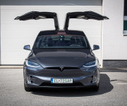 Tesla Model X 90D Premium 7-miestne, Free Supercharger SC01, Carbon, ťažné, odpočet DPH