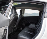 Tesla Model Y Long Range Ryzen, R20, SOH 92%, nelakované, Matrix, 4x dvojité sklá, DPH