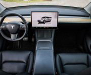 Tesla Model Y Long Range Ryzen, R20, SOH 92%, nelakované, Matrix, 4x dvojité sklá, DPH