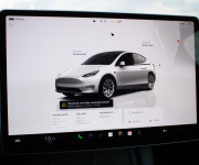Tesla Model Y Long Range Ryzen, R20, SOH 92%, nelakované, Matrix, 4x dvojité sklá, DPH