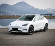 Tesla Model Y Long Range Ryzen, R20, SOH 92%, nelakované, Matrix, 4x dvojité sklá, DPH
