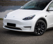 Tesla Model Y Long Range Ryzen, R20, SOH 92%, nelakované, Matrix, 4x dvojité sklá, DPH