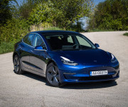 Tesla Model 3 Long Range 75 kWh, Premium Audio, 4x4, ťažné zariadenie, odpočet DPH