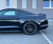 Ford Mustang GT 5.0 manuál