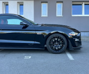 Ford Mustang GT 5.0 manuál