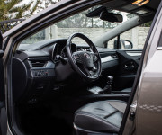 Toyota Avensis Combi 2.0 D-4D S&S Executive, Slovenské, pravidelný servis, kamera