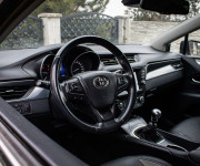 Toyota Avensis Combi 2.0 D-4D S&S Executive, Slovenské, pravidelný servis, kamera