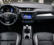 Toyota Avensis Combi 2.0 D-4D S&S Executive, Slovenské, pravidelný servis, kamera