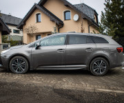 Toyota Avensis Combi 2.0 D-4D S&S Executive, Slovenské, pravidelný servis, kamera