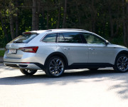 Škoda Superb Combi 2.0 TDI SCR Scout 4x4 DSG