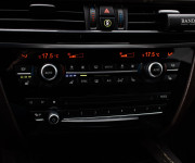 BMW X5 30d xDrive Mpacket, Webasto, nočné, harman, LED, ťažné, 360, softclose