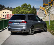 BMW X7 M60i V8 4.4i, Osvetlená predná maska, Executive drive pro, msport package pro