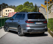 BMW X7 M60i V8 4.4i, Osvetlená predná maska, Executive drive pro, msport package pro