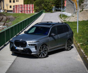 BMW X7 M60i V8 4.4i, Osvetlená predná maska, Executive drive pro, msport package pro