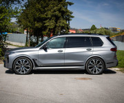 BMW X7 M60i V8 4.4i, Osvetlená predná maska, Executive drive pro, msport package pro