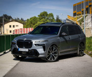 BMW X7 M60i V8 4.4i, Osvetlená predná maska, Executive drive pro, msport package pro