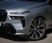 BMW X7 M60i V8 4.4i, Osvetlená predná maska, Executive drive pro, msport package pro