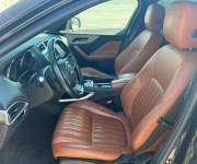 Jaguar F-Pace 2.0 I4 300k Prestige AWD A/T
