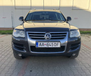 Volkswagen Touareg 2.5TDI 128KW 6st AT 4x4 kúpené SR 2009 ťažné do 3,5t pružinový podvozok