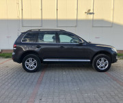 Volkswagen Touareg 2.5TDI 128KW 6st AT 4x4 kúpené SR 2009 ťažné do 3,5t pružinový podvozok