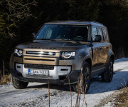 Land Rover Defender 110 P400, nelakované, el. ťažné, nejazdené v teréne, DPH