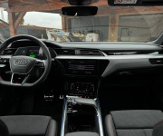 Audi Q8 e-tron Sportback 50 S line quattro