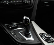 BMW Rad 3 Touring 320d A/T