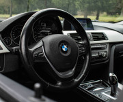 BMW Rad 3 Touring 320d A/T