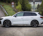 Volkswagen Touareg 3.0 TDI V6 286k R-Line, IQ Light, Pano, Ťažné, Vzduch, Soft-close, DPH