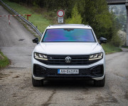 Volkswagen Touareg 3.0 TDI V6 286k R-Line, IQ Light, Pano, Ťažné, Vzduch, Soft-close, DPH