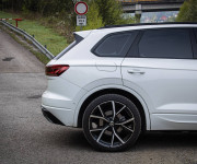 Volkswagen Touareg 3.0 TDI V6 286k R-Line, IQ Light, Pano, Ťažné, Vzduch, Soft-close, DPH