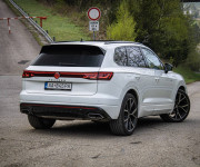 Volkswagen Touareg 3.0 TDI V6 286k R-Line, IQ Light, Pano, Ťažné, Vzduch, Soft-close, DPH