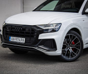 Audi Q8 50 TDI Sline, Pano, Webasto, Soft-close, R22, odpočet, posúvne zadné sedadlá