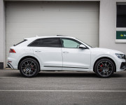 Audi Q8 50 TDI Sline, Pano, Webasto, Soft-close, R22, odpočet, posúvne zadné sedadlá