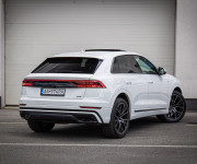 Audi Q8 50 TDI Sline, Pano, Webasto, Soft-close, R22, odpočet, posúvne zadné sedadlá