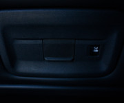 Land Rover Discovery 300 I6 D300 R-Dynamic HSE, 7 miestne, pano, webasto, plná výbava, ŤZ, DPH