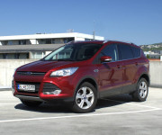 Ford Kuga 1.5 EcoBoost Titanium FWD