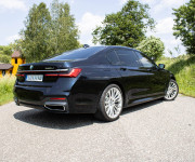 BMW Rad 7 740Li xDrive A/T